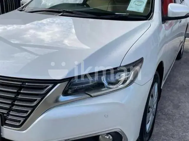 Toyota Premio 2018 photo 3