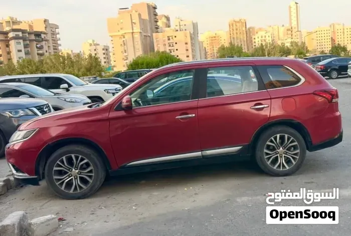 Mitsubishi Outlander 2016 photo 2