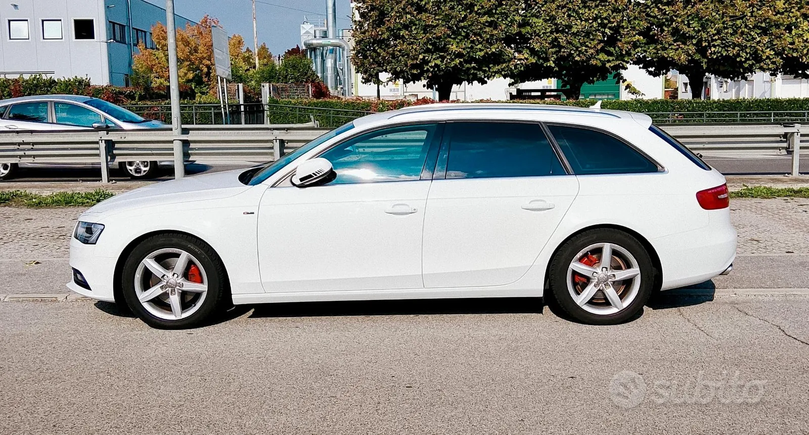 Audi A4 2014 photo 2