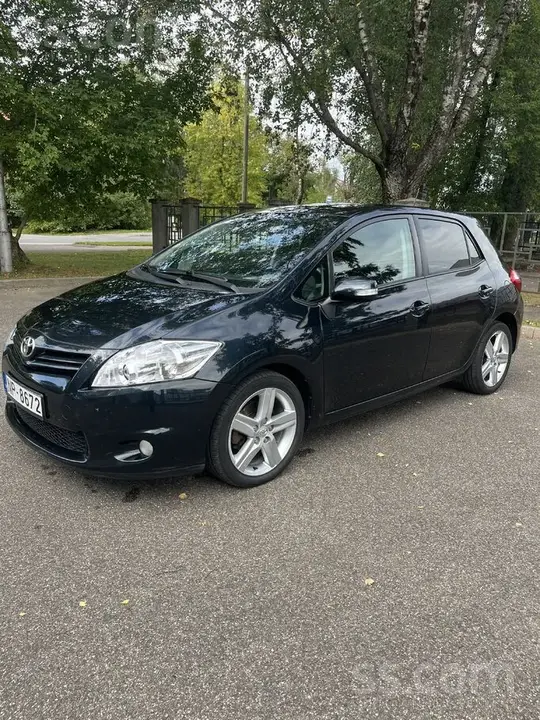 Toyota Auris 2011 photo 4