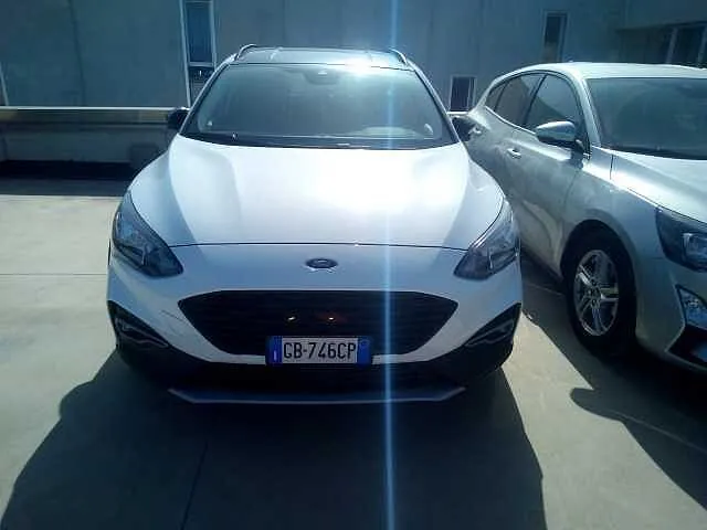 Ford Focus 2020 photo 2