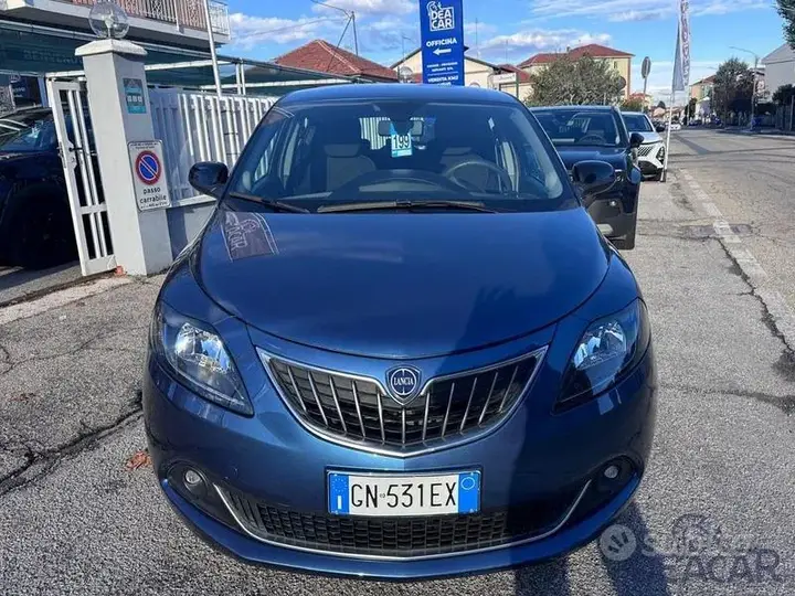 Lancia Ypsilon 2023 photo 2
