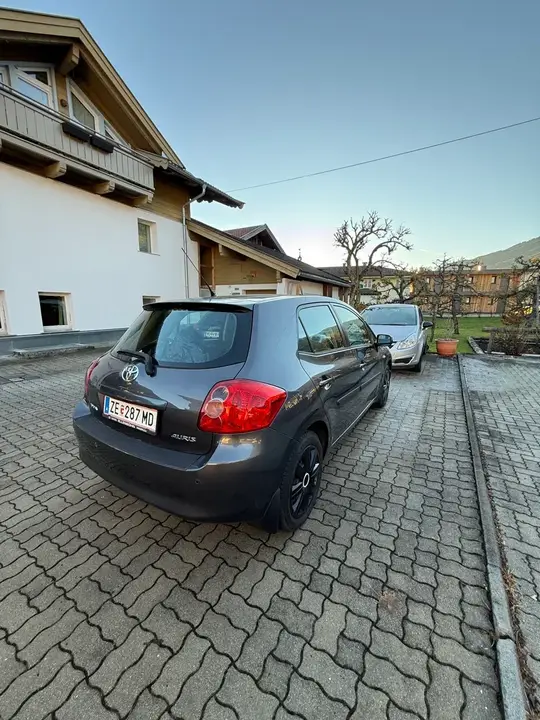 Toyota Auris 2008 photo 3