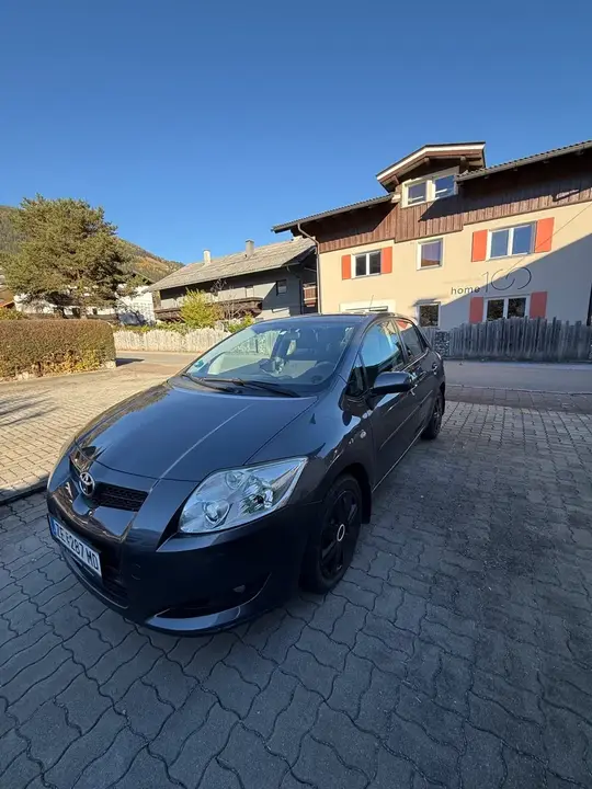 Toyota Auris 2008 photo 2