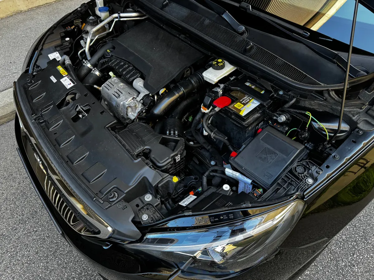 Peugeot 308 2018 photo 3