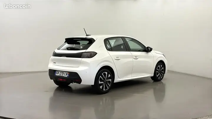 Peugeot 208 2024 photo 5