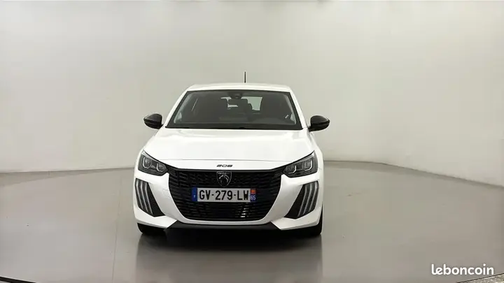 Peugeot 208 2024 photo 2