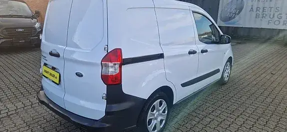 Ford Transit Courier 2020 photo 5
