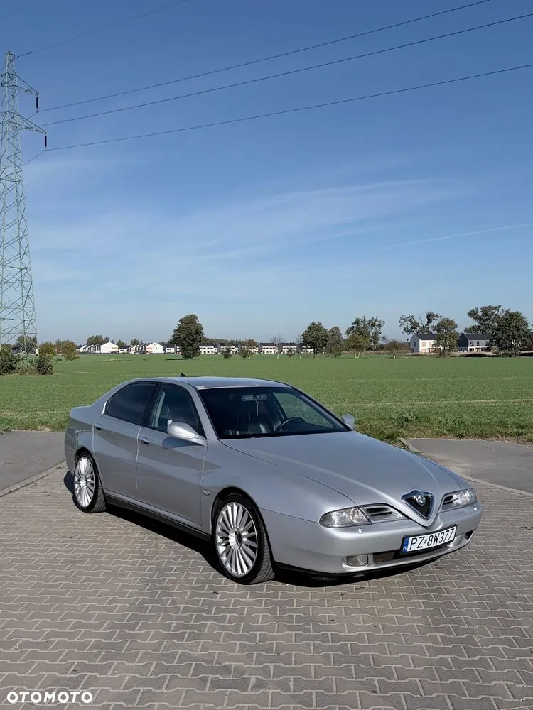 Alfa Romeo 166