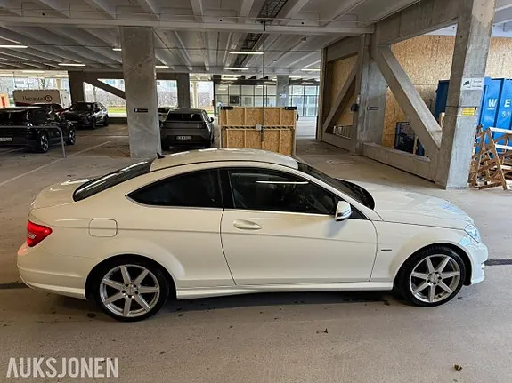 Mercedes-Benz C-Class 2012 photo 4