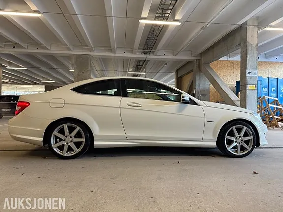 Mercedes-Benz C-Class 2012 photo 3