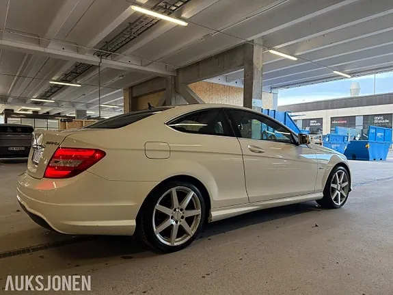 Mercedes-Benz C-Class 2012 photo 5