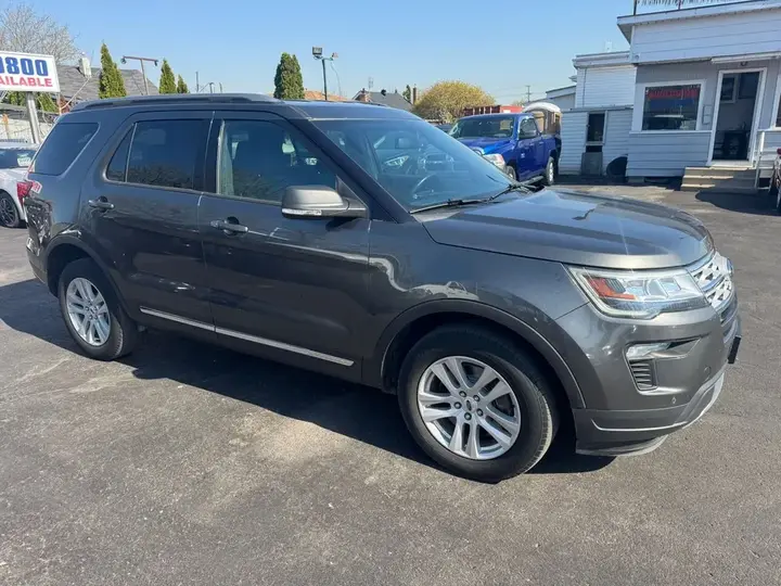 Ford Explorer 2019 photo 3