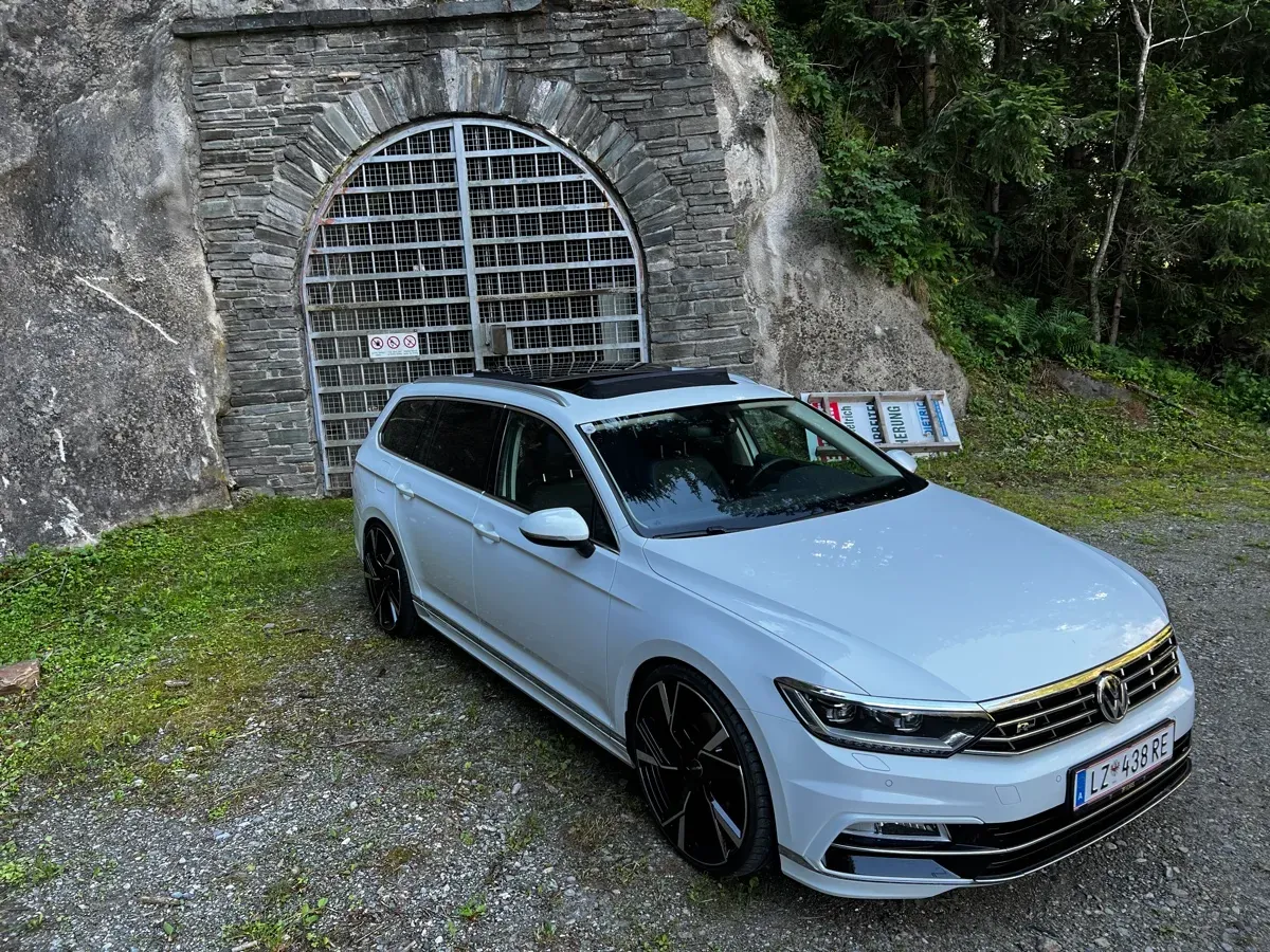 Volkswagen Passat 2018 photo 2