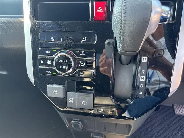 Toyota Roomy 2023 photo 5