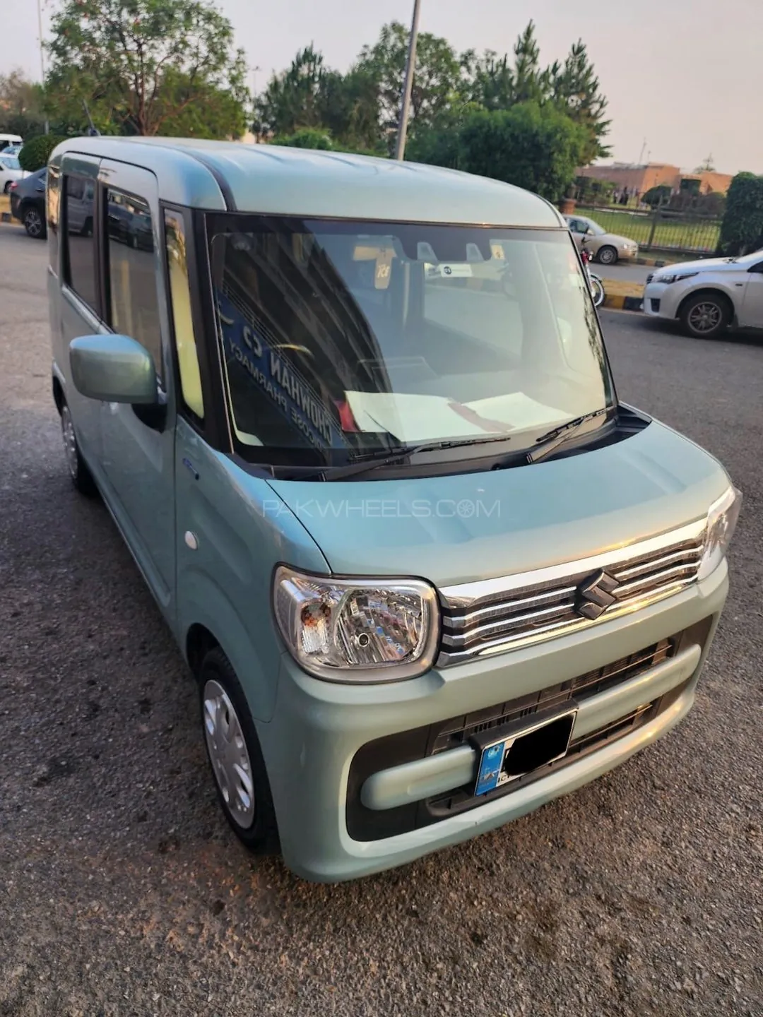 Suzuki Spacia