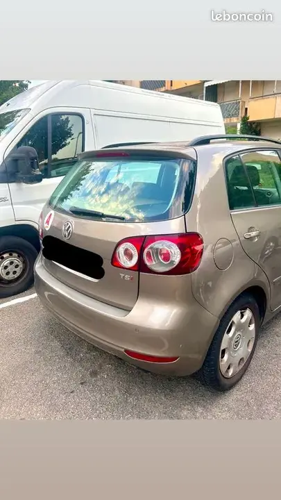 Volkswagen Golf 2009 photo 2