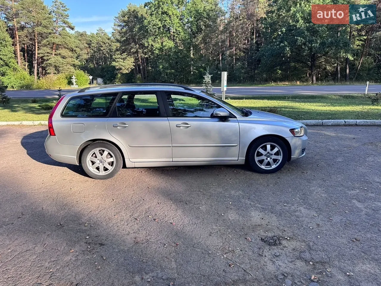 Volvo V50 2011 photo 2