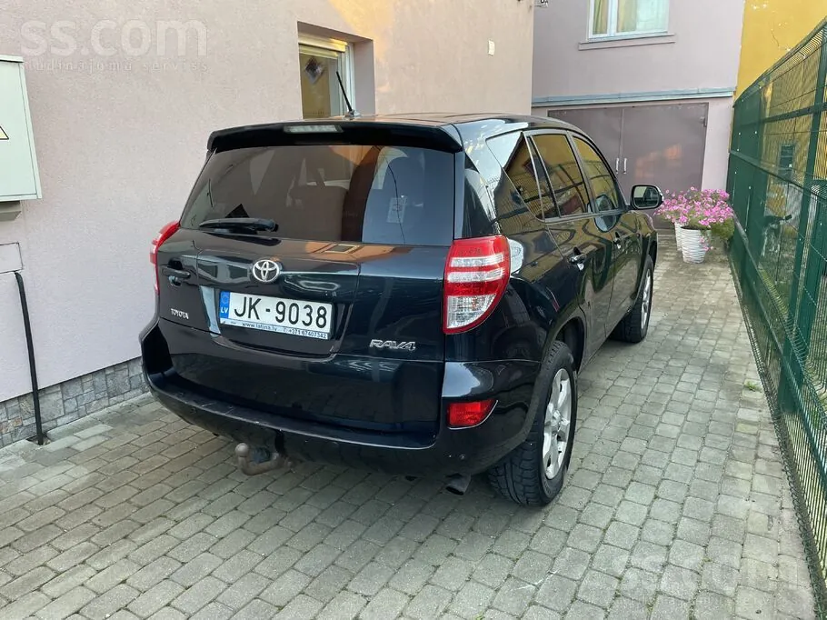 Toyota Rav4 2011 photo 2