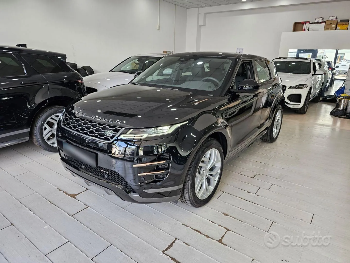 Land Rover Range Rover Evoque 2023 photo 4