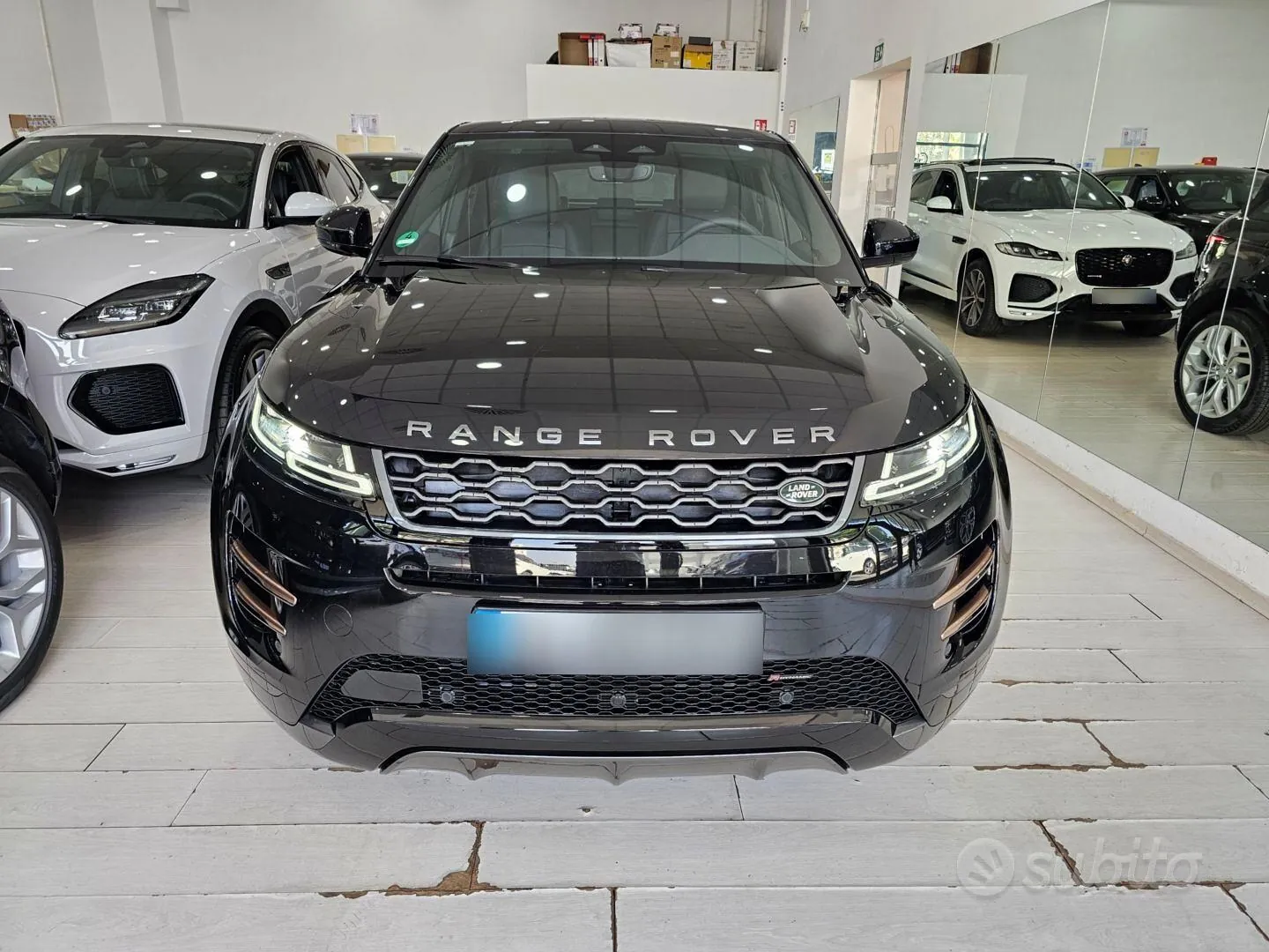 Land Rover Range Rover Evoque 2023 photo 3