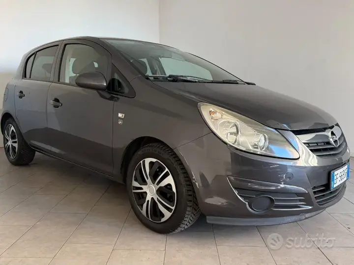 Opel Corsa 2011 photo 2