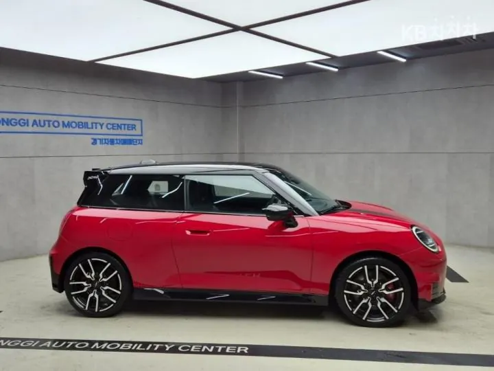 BMW Mini Cooper 2025 photo 2