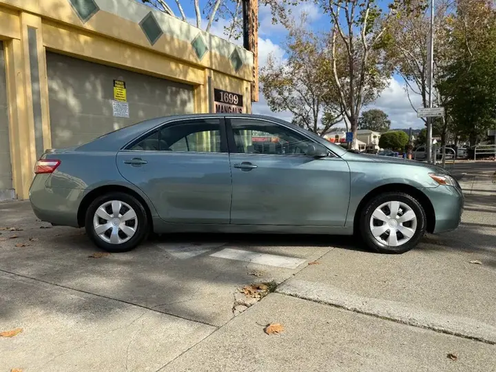 Toyota Camry 2009 photo 2