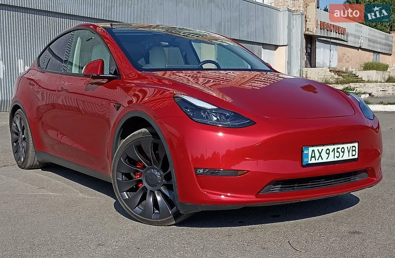 Tesla Model Y 2023 photo 2