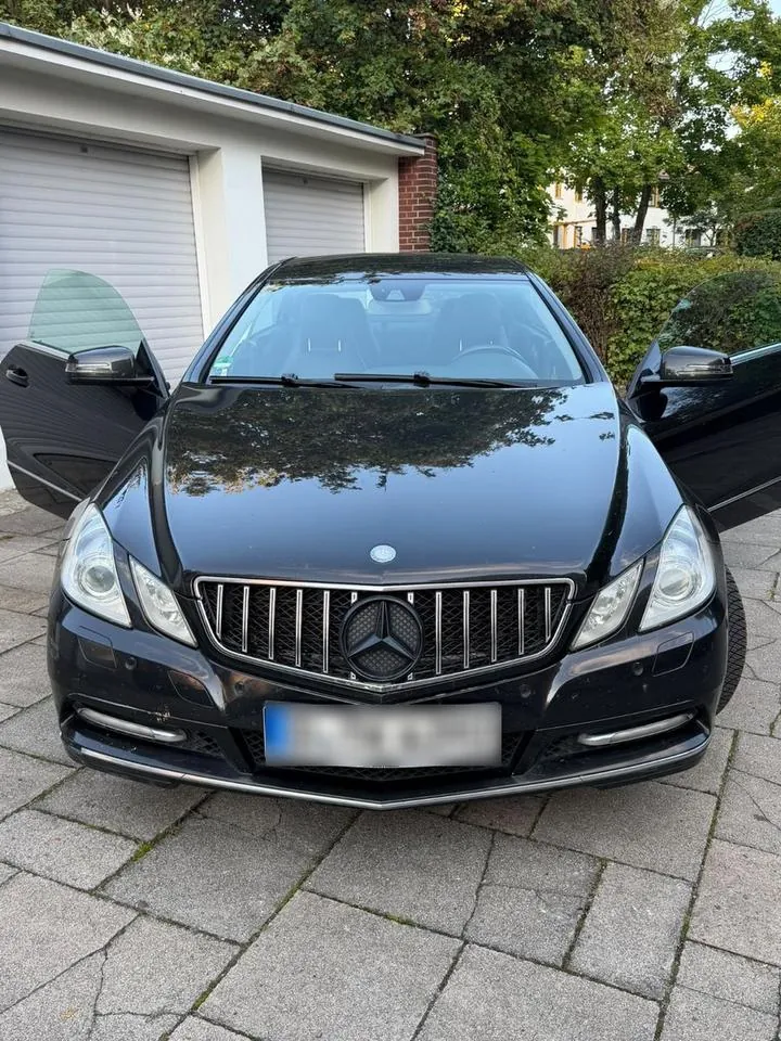 Mercedes-Benz E 220 Coupé