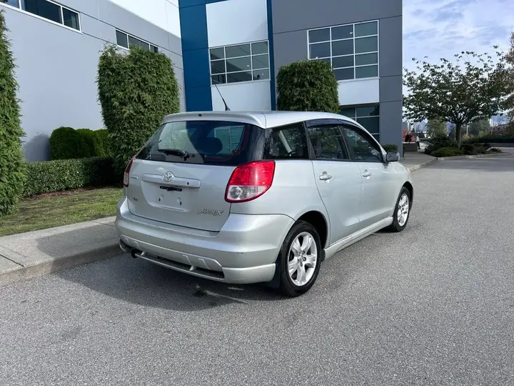 Toyota Matrix 2004 photo 3
