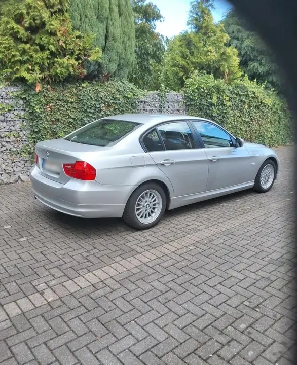BMW 318I