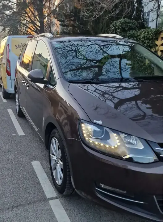 Volkswagen Sharan 2012 photo 3