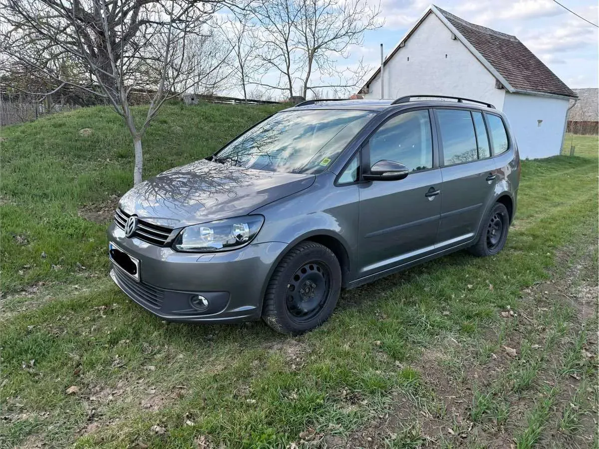 Volkswagen Touran 2014 photo 2