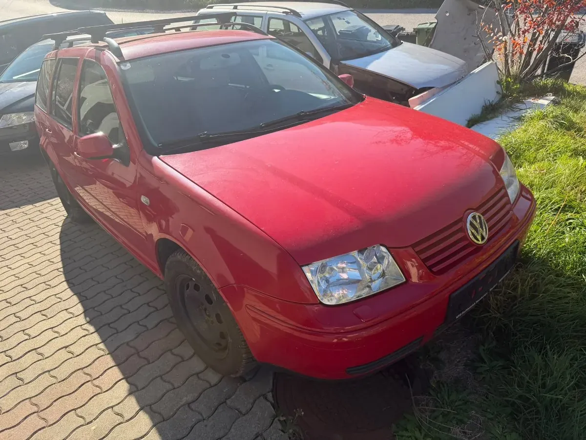Volkswagen Bora 2004 photo 2