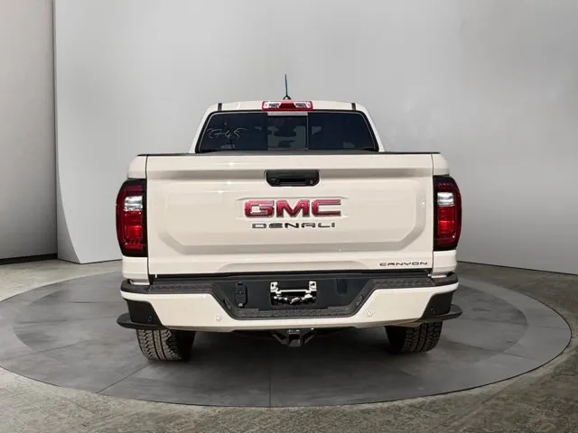 GMC Canyon 2026 photo 5