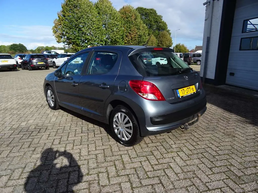 Peugeot 207