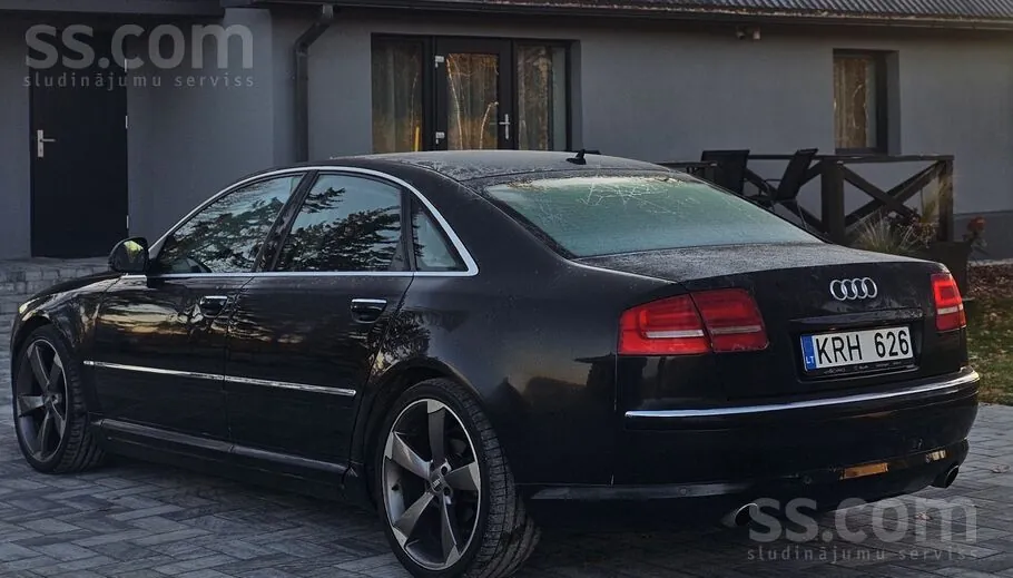 Audi A8 2008 photo 2