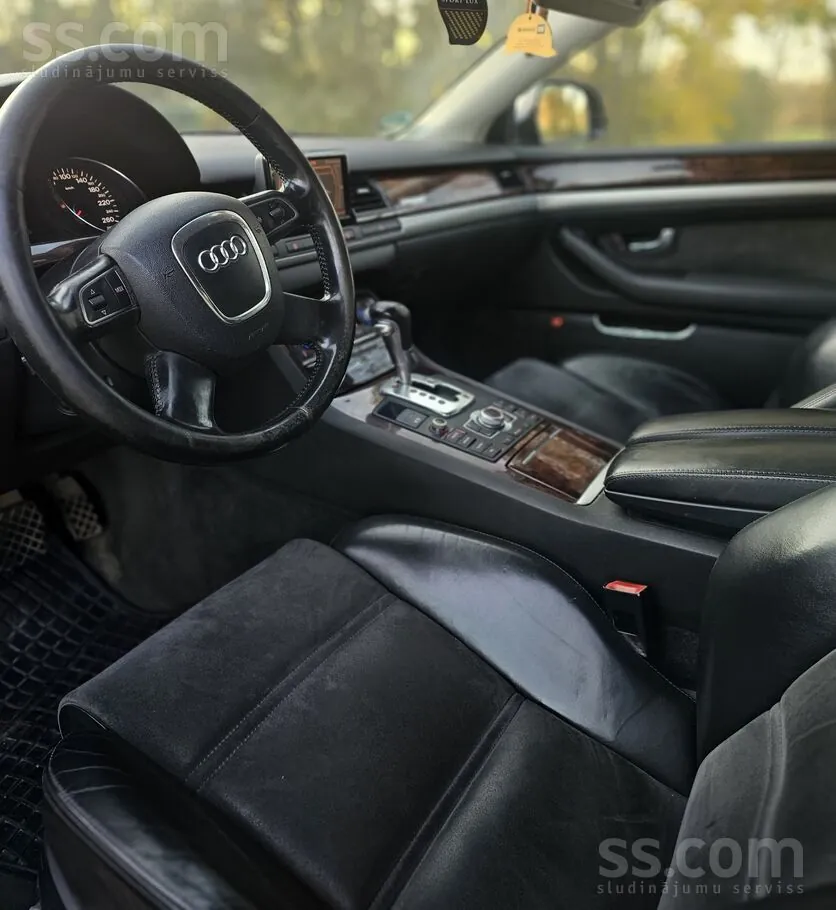Audi A8 2008 photo 4
