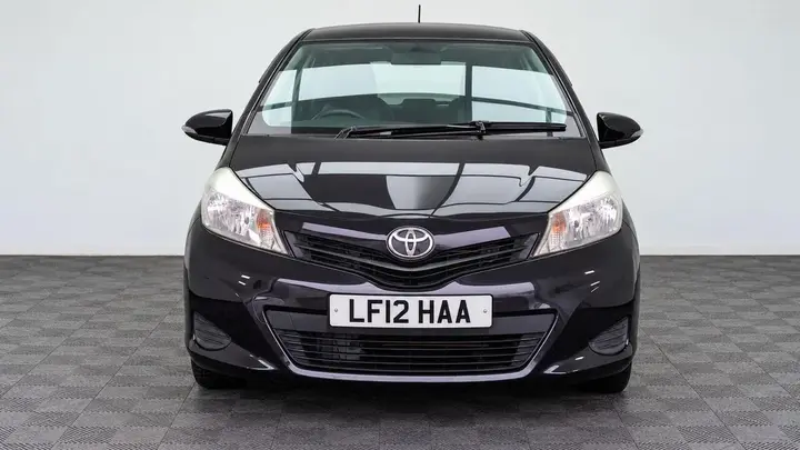 Toyota Yaris 2012 photo 3