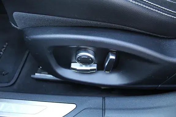 Jaguar Xf 2019 photo 3