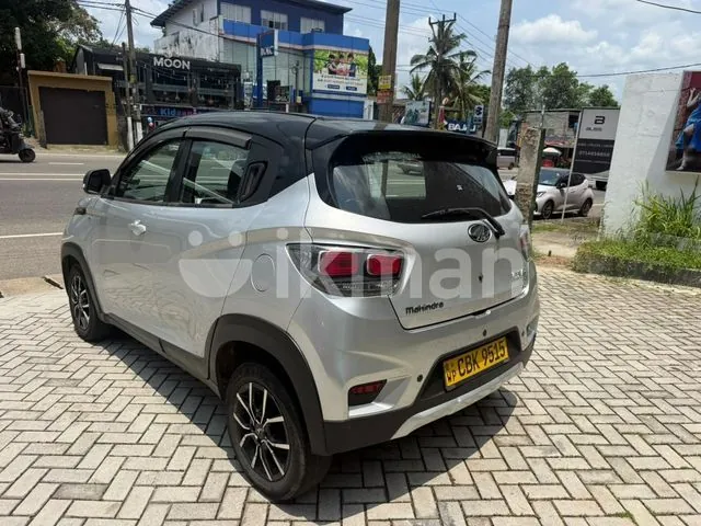 Mahindra Kuv 100 2021 photo 5