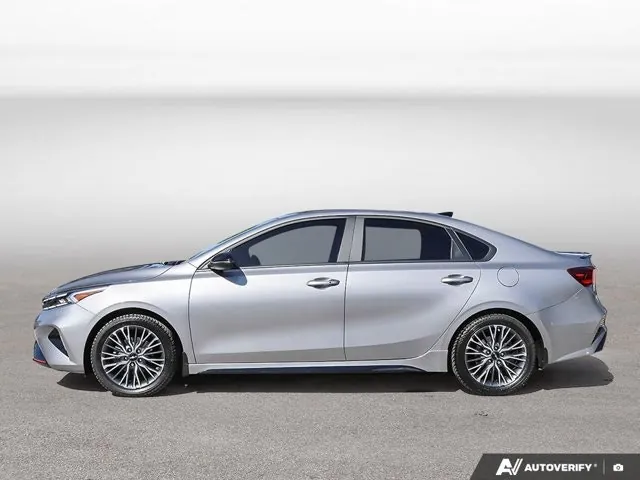 Kia Forte 2023 photo 2
