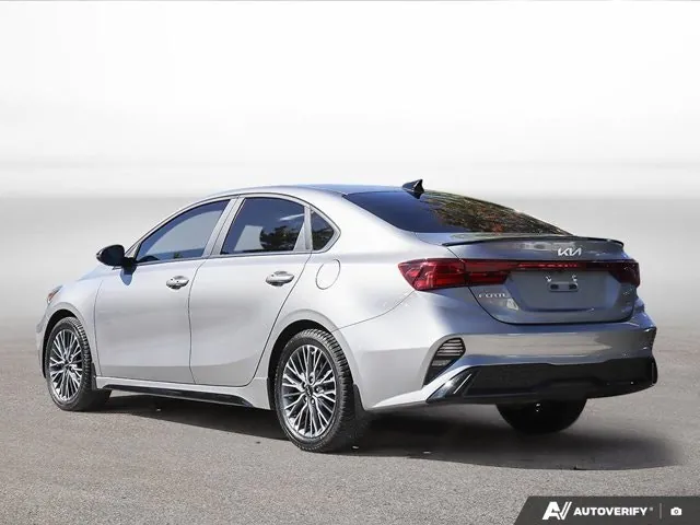 Kia Forte 2023 photo 3