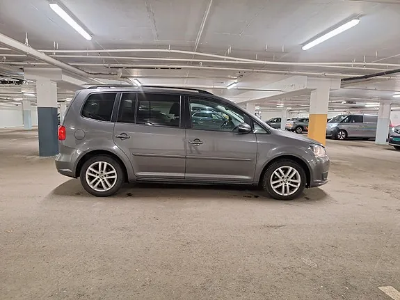 Volkswagen Touran 2012 photo 5