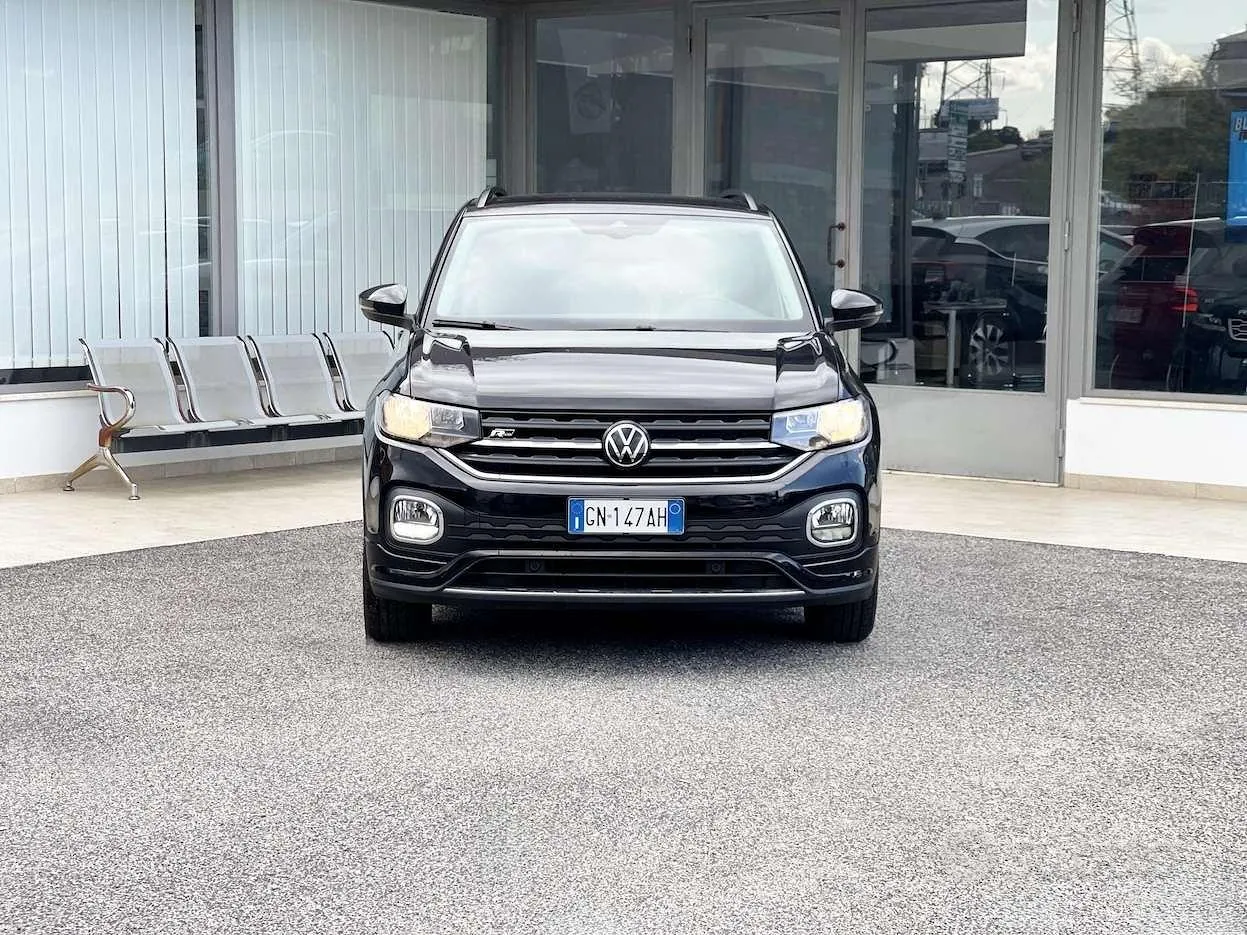 Volkswagen T-Cross 2023 photo 2