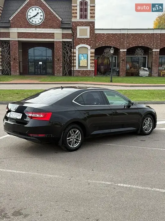 Skoda Superb 2016 photo 5