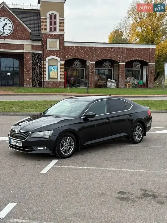 Skoda Superb 2016 photo 2