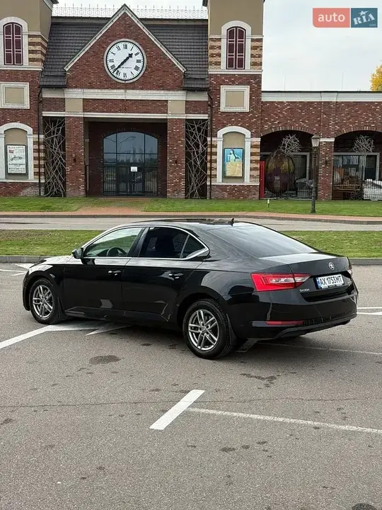 Skoda Superb 2016 photo 3