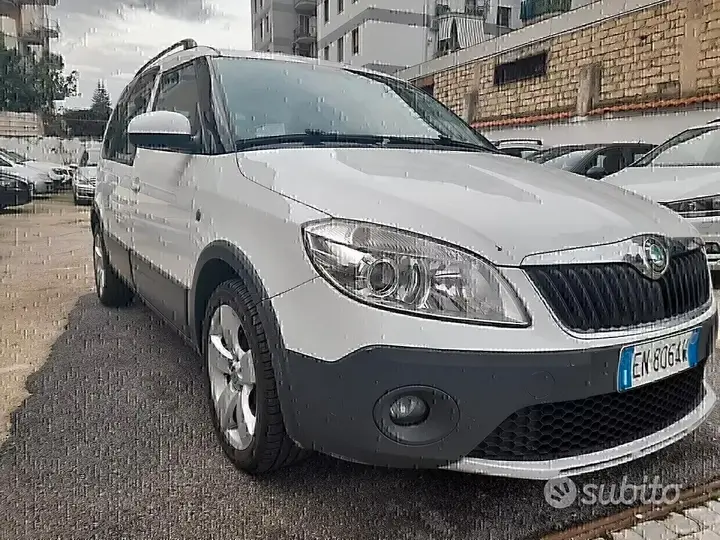 Skoda Roomster 2012 photo 3